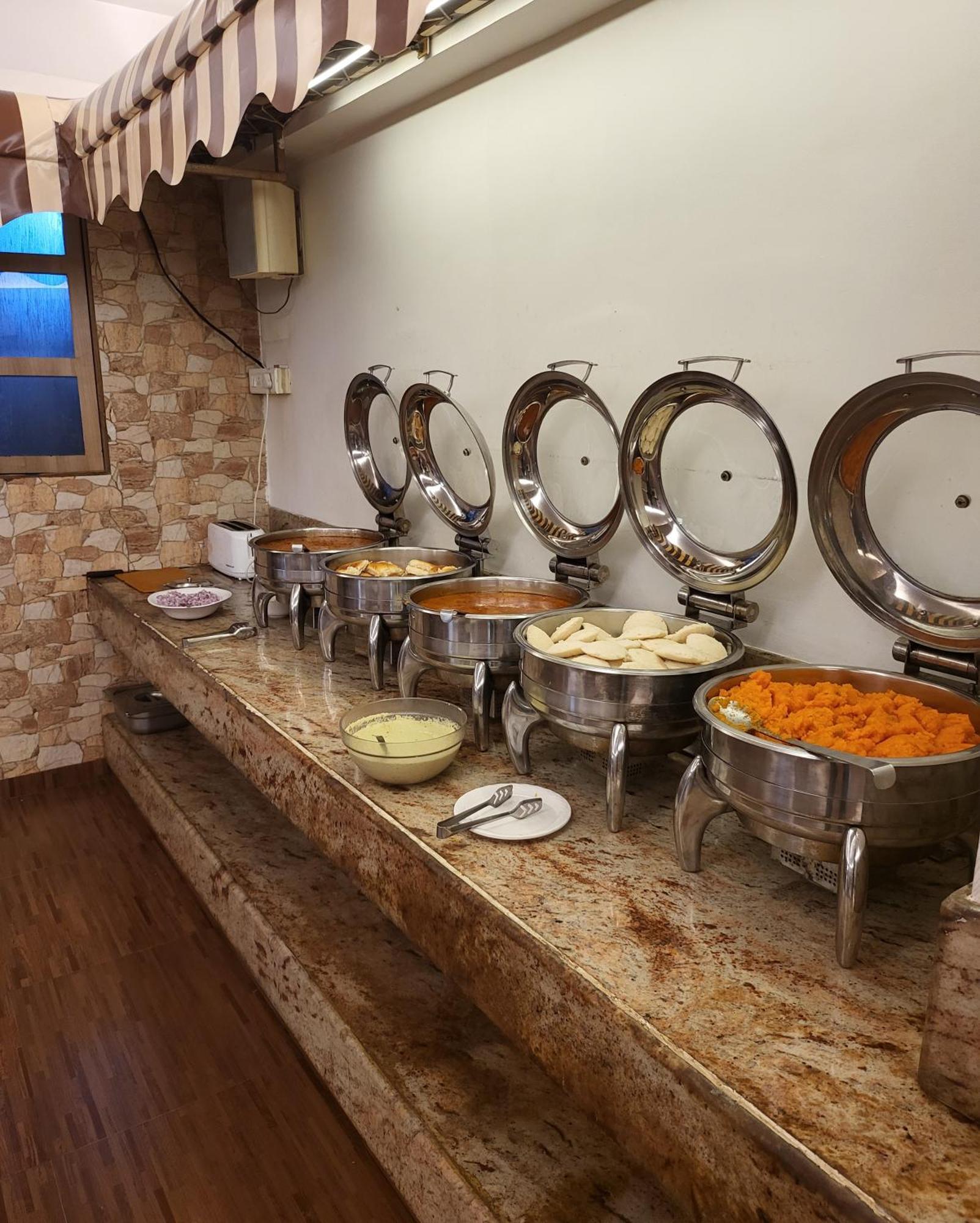 מומביי Hotel Maharana Inn Chembur מראה חיצוני תמונה