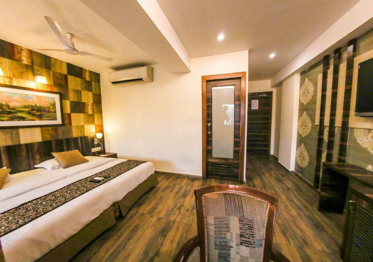 מומביי Hotel Maharana Inn Chembur מראה חיצוני תמונה